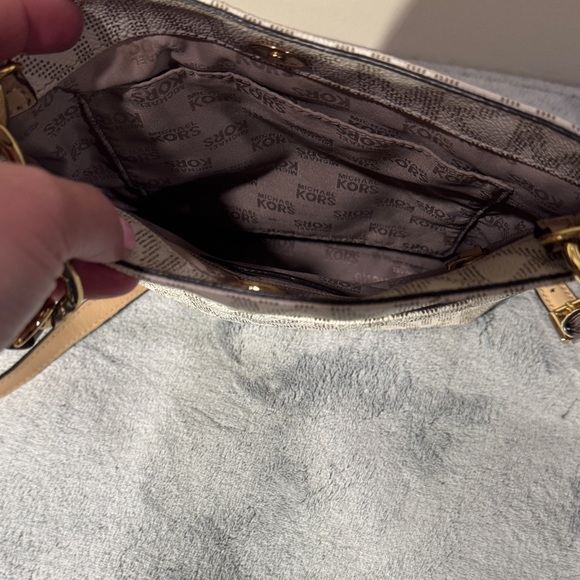 Michael Kors Cream and Tan Signature Logo Crossbody Bag - Picture 7 of 9